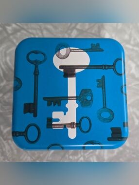 Fossil Collectible Tin